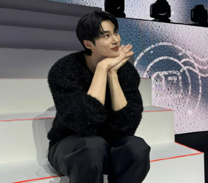  Behind-the-scenes of the boyish fan meeting are released 'Sunjae'Byeon Woo-seok'Boyfriend GIF'