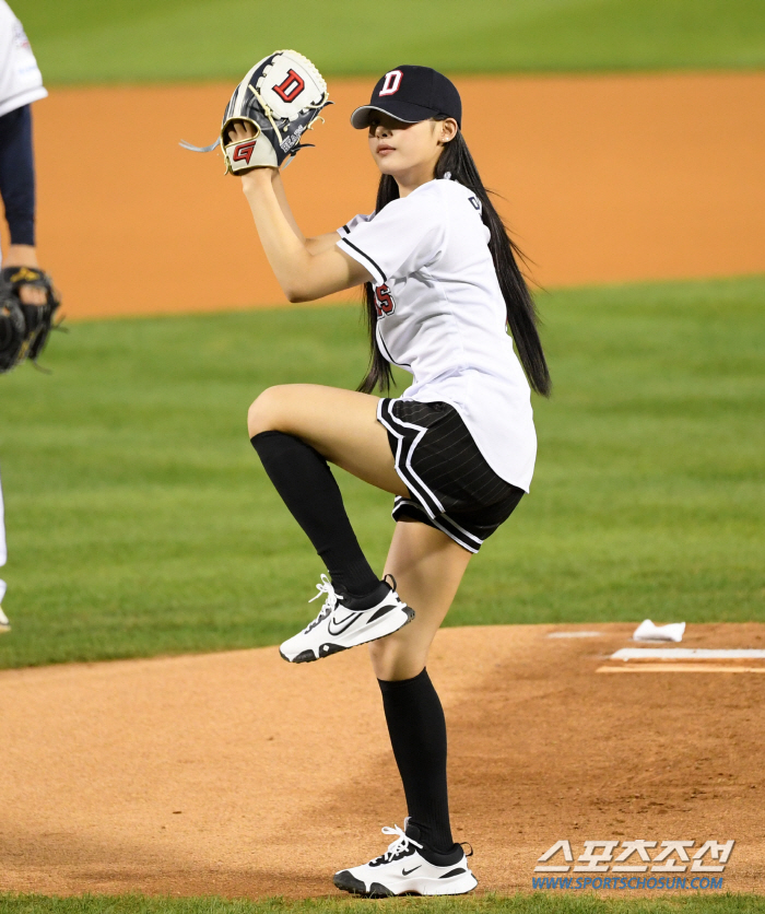 New Jin's Minji and Jeon Hyunmoo couldn't do it Stars' first pitch and winning formula 