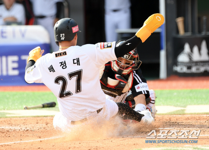 '0% Miracle'Oh Ji-hwan-Shin Min-jae's absurd collision' Park Young-hyun 10-out perfect Shim Woo-jun's walk-off hit in the bottom of the 11th inning KT's 6-5 come-from-behind victory. a life on the edge of a cliff. Game 5 will be decided.