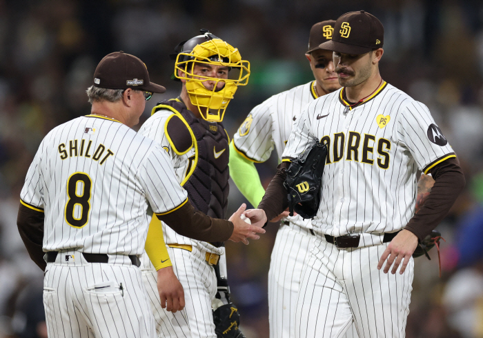 Dodgers' Resurrection! 'One RBI, two walks' Ohtani believes in 55% chance and goes to Game 5...LAD 8-0 SD