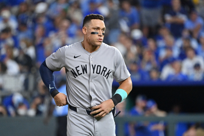 Judge hits 58 home runs and rests, PS's career batting average of 0.203 What should I do...One win left for the Yankees' ALCS