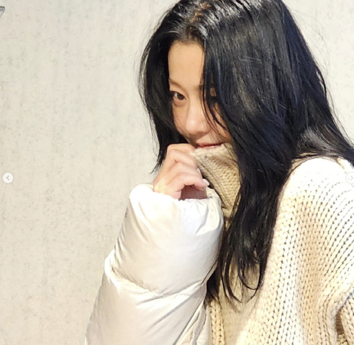 Ko Hyun-jung is dry, so it's even colder, wearing a padded jacket and getting ready for winter 'I'm going to beat it '