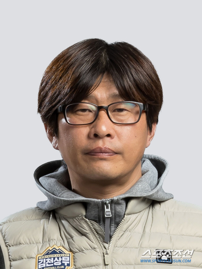  Shin Sang-woo, the head of the 女 national team, has been appointed as the Gimcheon Standing Coach 'Until the 2028 LA Olympics'...Japan's away match on the 26th, the debut of the command tower