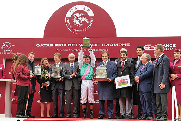  Britain's Bluestocking Wins 103rd Paris Arc de Triomphe