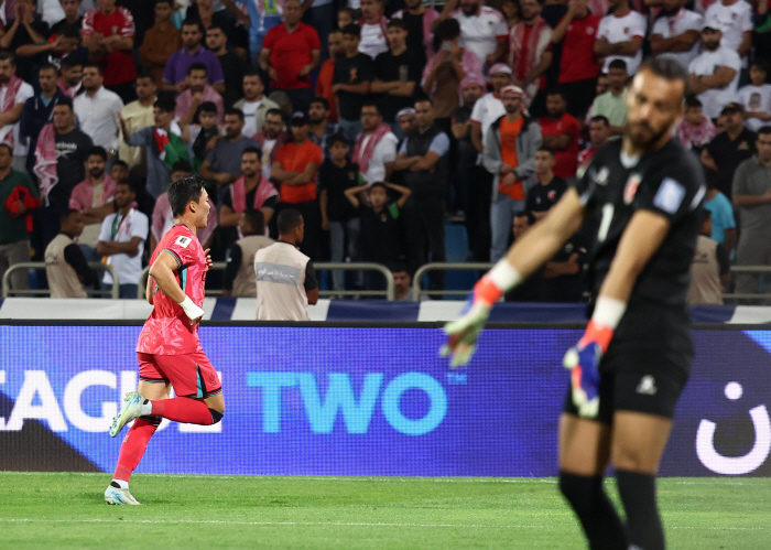 -'Hong Myungbo did it!'' South Korea, Lee Jae-sung and Oh Hyun-kyu scored consecutive goals 'Beamana' Jordan 2-0 down to avenge the devastation → Group leader 'Double slope'