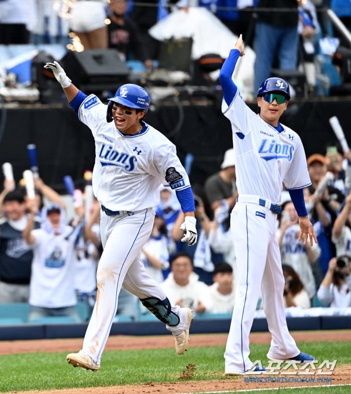 'Is it true that he scored three home runs, 14 hits, and 10 points on the first day after taking a two-week break.' Let's go to KS even if it's Eldorado.' Samsung and LG won 10-4 with nine pitchers devastated. KS odds 75.8%