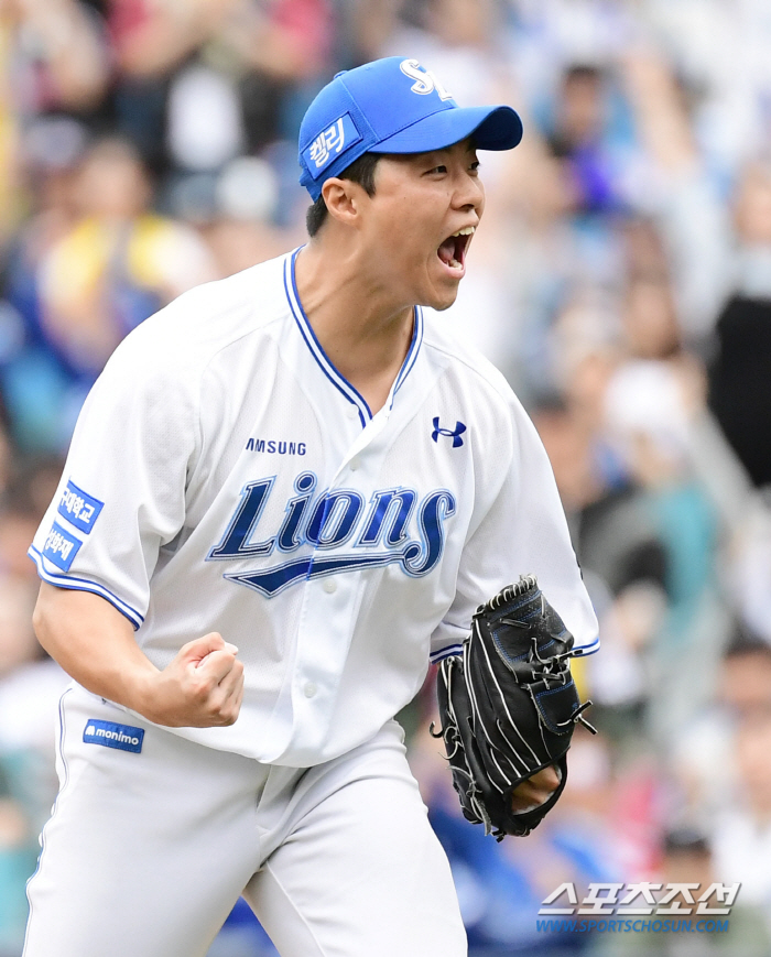 'Is it true that he scored three home runs, 14 hits, and 10 points on the first day after taking a two-week break.' Let's go to KS even if it's Eldorado.' Samsung and LG won 10-4 with nine pitchers devastated. KS odds 75.8%