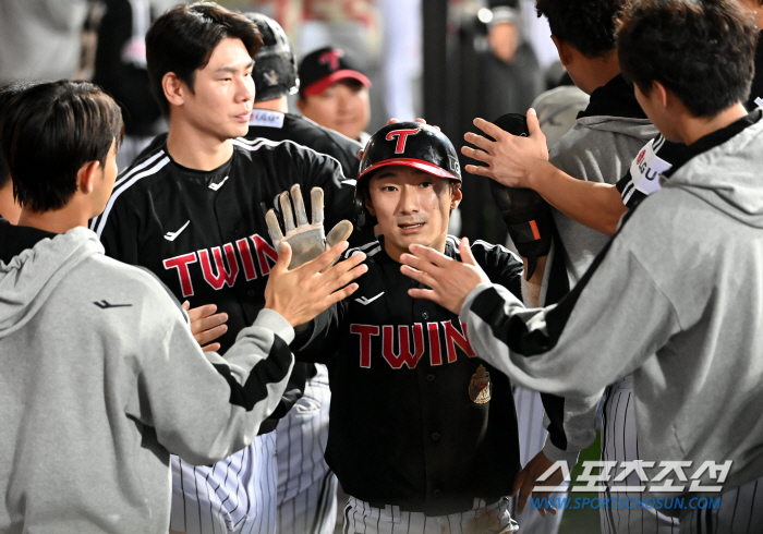 'Connor, Samsung is strong even without Koo Ja-wook'1st win to Gwangju' Kim Young-woong, Kim Heon-gon (2), Diaz (2) Home Run Five Big Ball Show Won Tae-in 6.2 innings, one run, Samsung come from behind to win 10-5