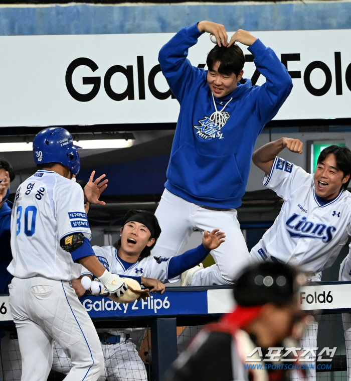 'Connor, Samsung is strong even without Koo Ja-wook'1st win to Gwangju' Kim Young-woong, Kim Heon-gon (2), Diaz (2) Home Run Five Big Ball Show Won Tae-in 6.2 innings, one run, Samsung come from behind to win 10-5