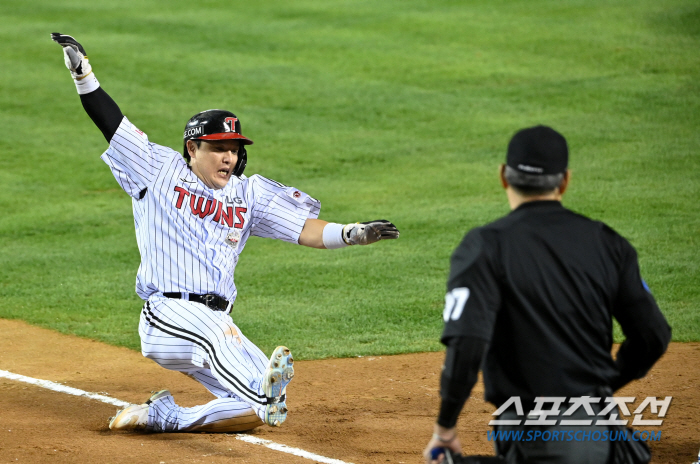 '5 billion Elin' 5.1 innings win 'El Dongwon' 3.1 innings super save LG, 1-0 cliff edge win. Good for one run with seven Samsung pitchers. Jamsil was big