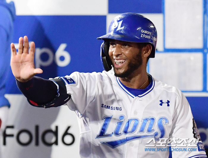 'I didn't even see it in the entertainment.' He hit .833 with three home runs and six RBIs in the first and second games. The birth of 'Big Game Heater'. Will it work for semi-PO MVP?