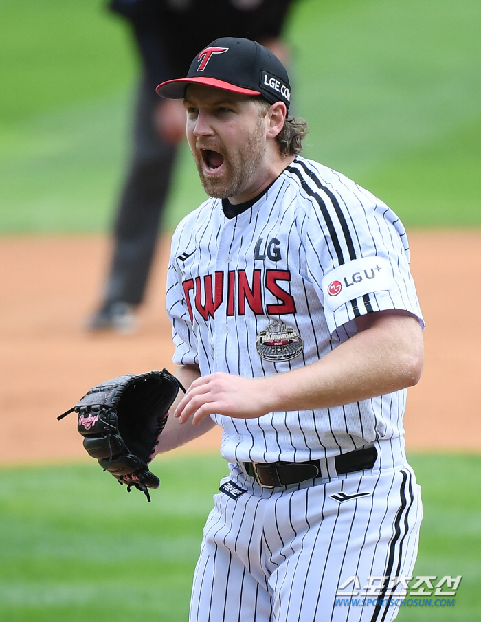 'I was worried about renewing the contract even with 13 wins...' He tore off the cliff edge of 153km 'Life2' 6 innings, 1 hit and 8K scoreless. Let's go to Daegu. 