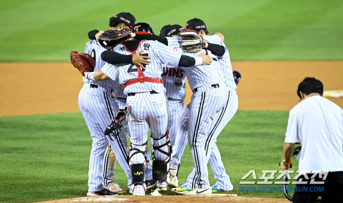 'It's been 31 years or 27 years...' Historical KS no matter who comes up. No matter when it ends, Game 1 starts in two days 