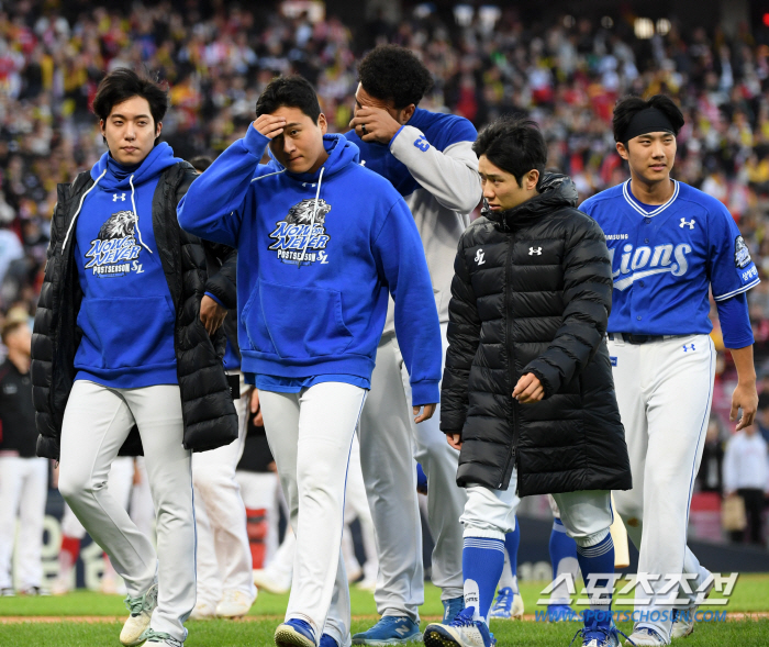 'In the top of the sixth inning, scoreless loss' Park Jin-man, head down, subdued dugout → 14 hitless → Game 2 is also in jeopardy