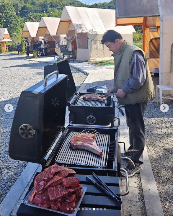 Soyoujin, bragging about the even beef grilled by '♥Jongwon Baek''My husband is cool'