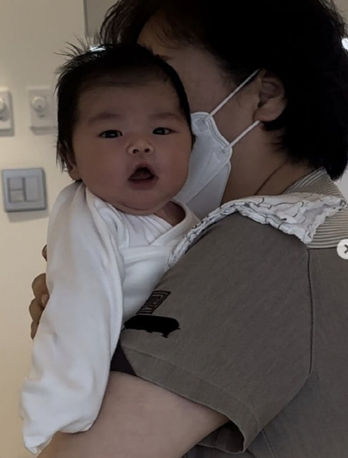 Park Soo-hong ♥ Kim Daye's daughter, 10 days old, hair thick  long legs 'Amazing newborn'