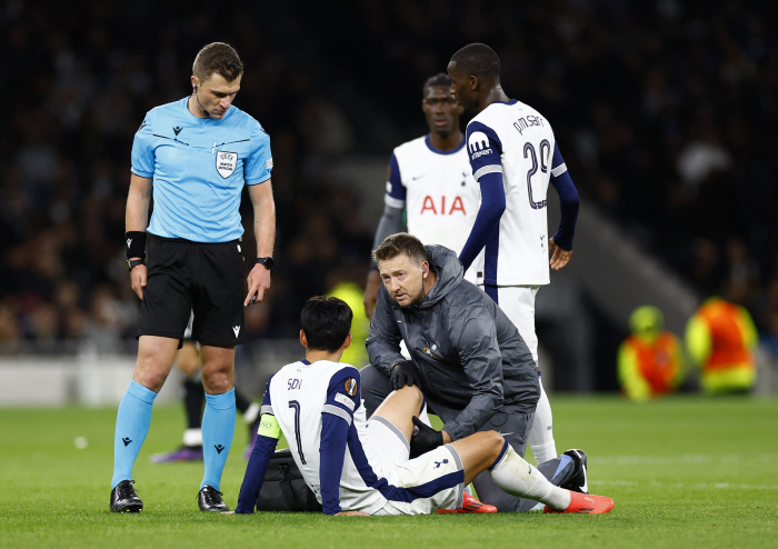 Son Heung-min, the steel king, broke down again, taking a break for the sixth game in a month when he confirmed his absence from the match against Alkmaar