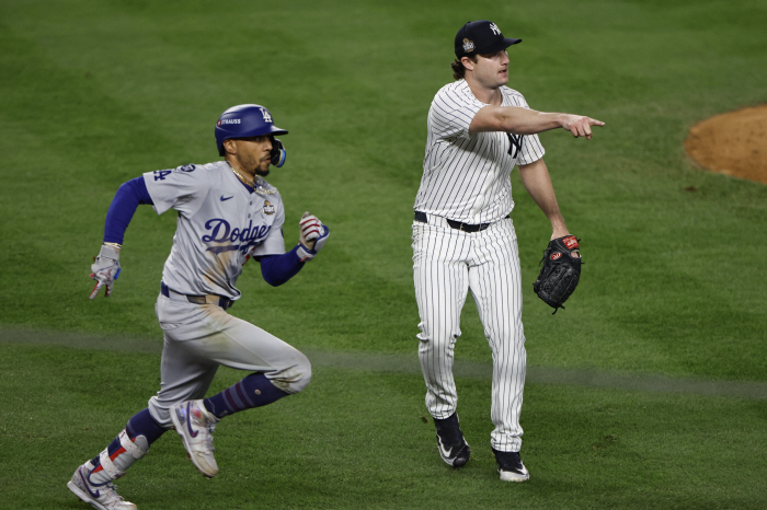 Ohtani's dream came true! LAD overturned by 5 points to win WS, Judge's error that ruined Yankees...LAD 7-6 NYY