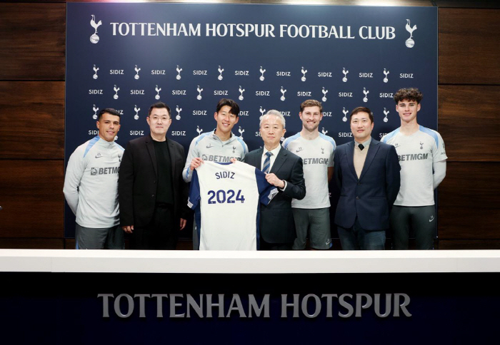  Tottenham signs official sponsorship contract with Persis