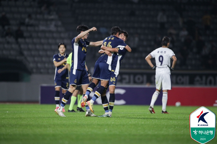 E-Land, who missed the come-from-behind victory, is 2nd place in goal! All-out match against Gyeongnam, selection of Byun Kyung-joon...Montagno, Bruno Silva 'Joker Standby'