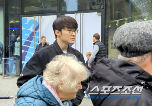  Super star who came to meet Son Heungmin! LOL Legend Faker! Appearing in Tottenham