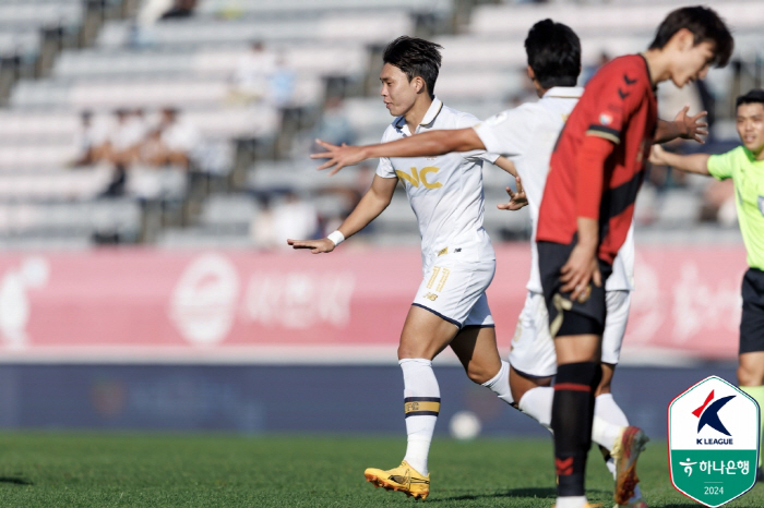 'Kim Shin-jin's debut goal  Byun Kyung-joon's 1 goal - 2 assists' E-Land won 3-0 against Gyeongnam...Foundation's 2nd PO line confirmed  secured at least 3rd place 'Dan's best performance'