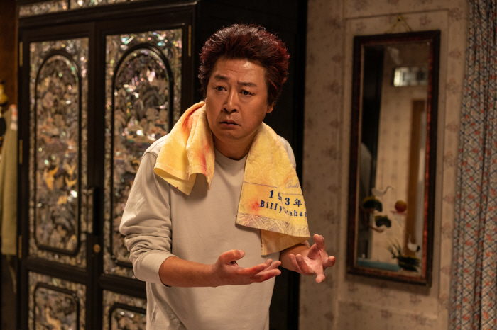 Kim Yun-seok's Bold Role in 'About Family' Set for Winter Release