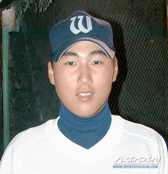 ''At the age of 40, he signed a 700 million contract, writing a new history in the KBO.' Behind the scenes of Woo Kyu-min's first FA contract 'The reason why I applied for the third FA is because'