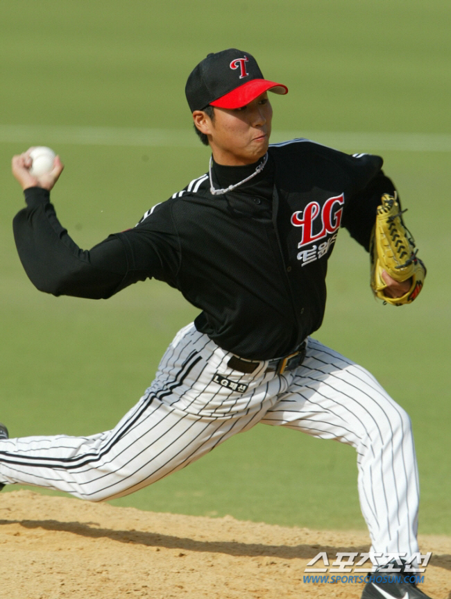 ''At the age of 40, he signed a 700 million contract, writing a new history in the KBO.' Behind the scenes of Woo Kyu-min's first FA contract 'The reason why I applied for the third FA is because'