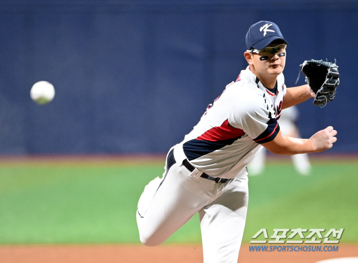'Dream bullpen'12 scoreless in 12 innings... In fact, it's a match between blue and white. Go Young-pyo lost two points and Kwak Bin lost one point. The national team lost to Sangmu 1-2