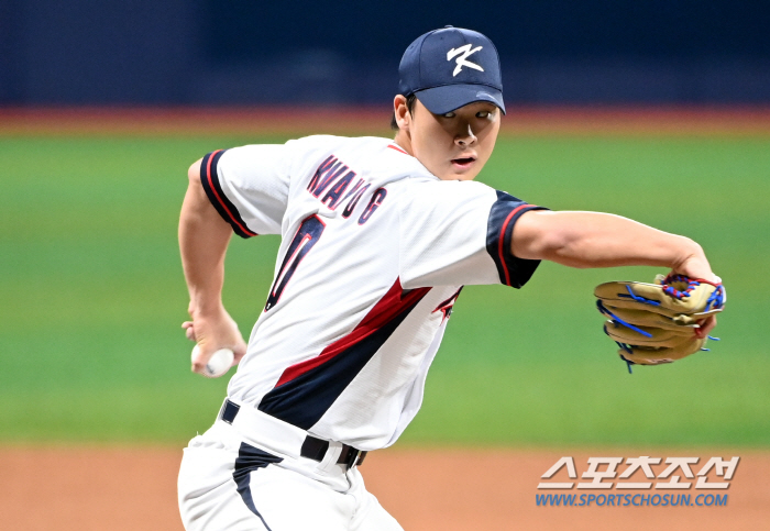 'Dream bullpen'12 scoreless in 12 innings... In fact, it's a match between blue and white. Go Young-pyo lost two points and Kwak Bin lost one point. The national team lost to Sangmu 1-2