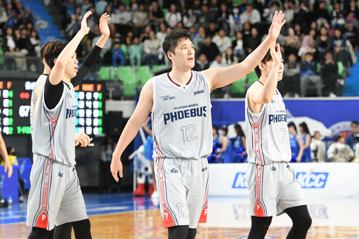 777 games in total, how Ham Ji-hoon, an indelible forward, survives