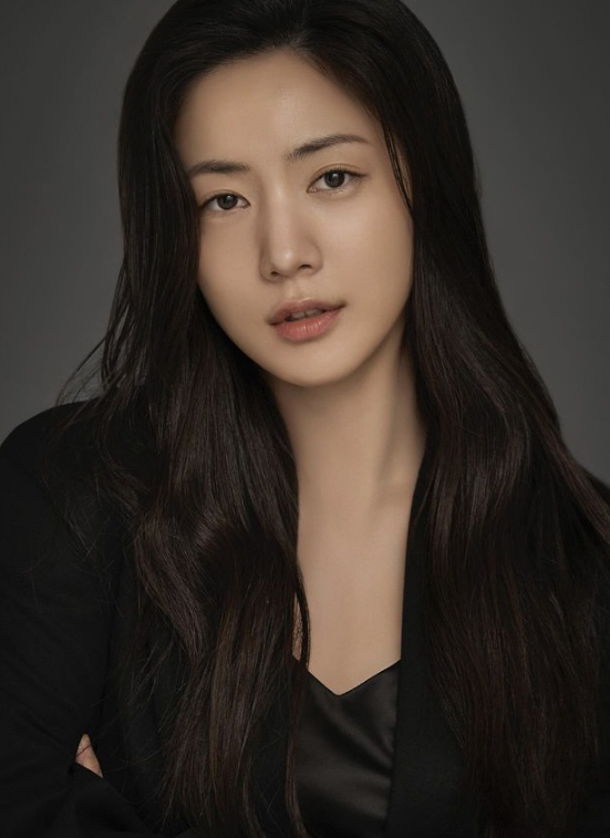 Ryu Hyo-young Defends Sister Hwa-young Amid T-ara Bullying Controversy