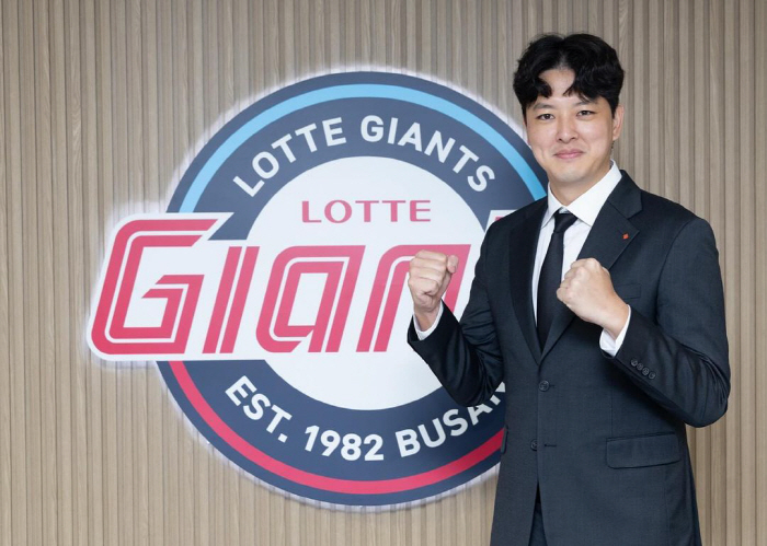 Is there a possibility that Lotte will recruit outside the shortstop after the internal crackdown on 'Lee Hak-joo's shocking release'