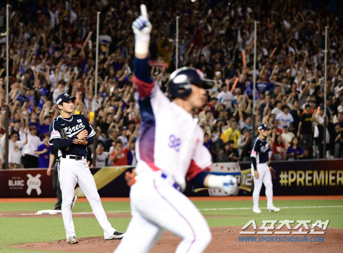 Choi Ji-min, who pitched bravely despite boos from Taiwanese fans, pitched two scoreless ⅔ against Taiwan (Taiwan Field)