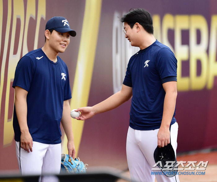 'I have another question' Kim Seo-hyun, who regained his confidence, finds coach-seniors and asks questions again