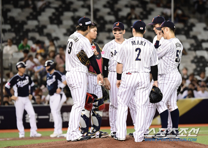 The divisional defeat in the Korea-Japan match still targeted Japan's best pitcher 'I will reflect on myself until the next game'