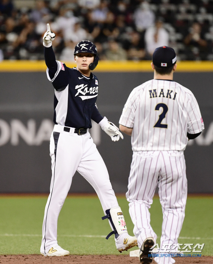 The divisional defeat in the Korea-Japan match still targeted Japan's best pitcher 'I will reflect on myself until the next game'