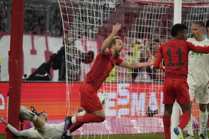 'Holan, get down!' Harry Kane Hits 50 Shortest Match in Bundesliga, Breaks Holan Record