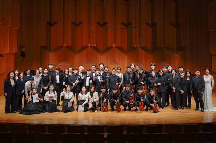 'We become one with music' Special Olympics Korea holds a year-end concert for people with developmental disabilities 'Special Harmony'