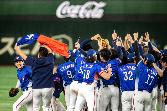 Pitcher replacement misjudgment Ibata head coach, go out.' He signed an extension contract to the WBC in 2026, but the aftermath of the Premier 12 shock defeat (Min Chang-ki's Japanese baseball)