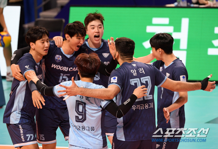 Kuk University OH's fatal mistake'Kim Ji-han Han Tae-joon's strong performance'Woori Card won 2 consecutive games, caught KB Insurance & came in 3rd place'Jump'