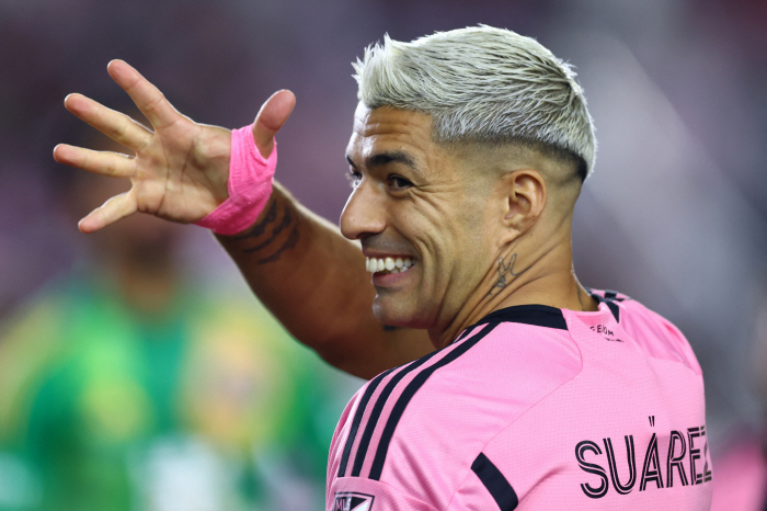 I'll be with Messi for another year...Suarez to renew one-year contract with Inter Miami 