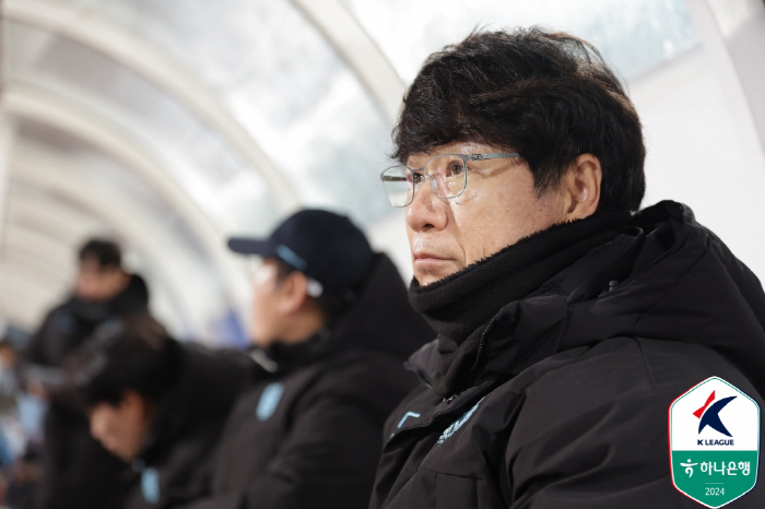  Daegu FC coach Park Chang-hyun, 