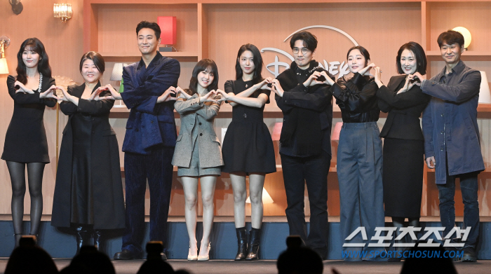  Kang Pul X Kim Hee-won's emotional masterpiece 'Light Shop', Disney+ Will it be a warm year-end gift 