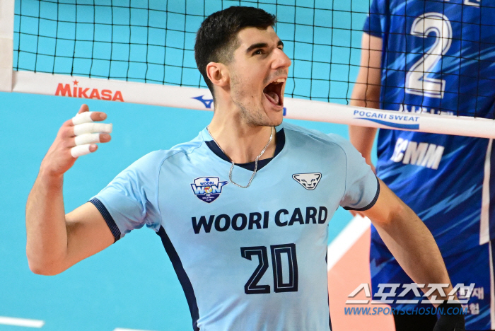 As soon as a new 207cm foreigner arrives, he scored 25 points → escaped for the second consecutive time. Woori Card won 3-2 over Samsung Fire & Marine Insurance → 3rd place 