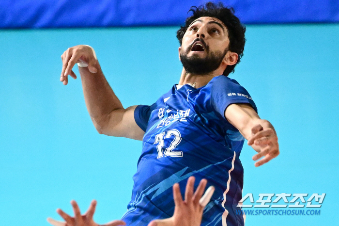 As soon as a new 207cm foreigner arrives, he scored 25 points → escaped for the second consecutive time. Woori Card won 3-2 over Samsung Fire & Marine Insurance → 3rd place 