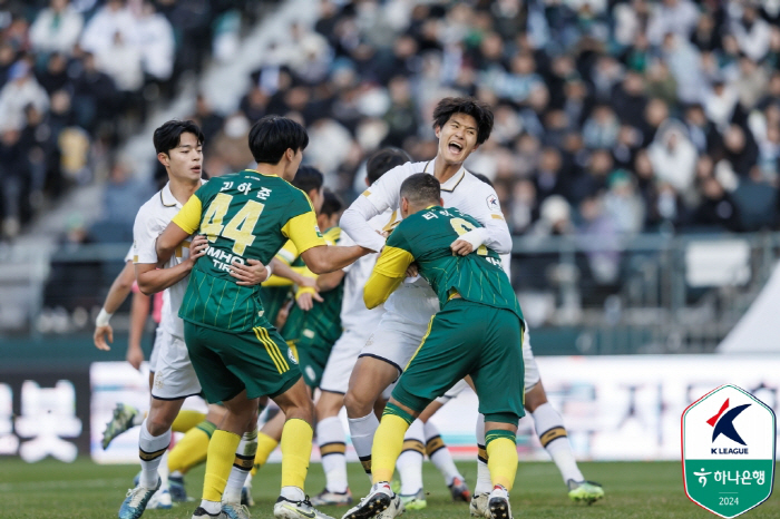 'Phew, I'm alive.' 'Thiago-Moon Seon-min's consecutive goals' Jeonbuk came from behind to win 2-1 over E-Land'Successfully Remain 4-2 in total'