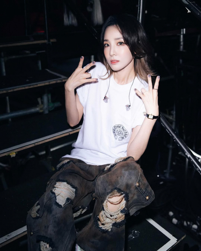 ''39kg' Sandara Park, did you lose more weight...a flaky forearm