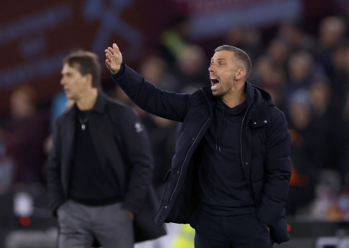 'Hwang Hee-chan booed by home fans'→'0 minutes of action for the first time since returning'The Korean Guy' crisis, '3 consecutive losses'Wolverhampton relegation crisis